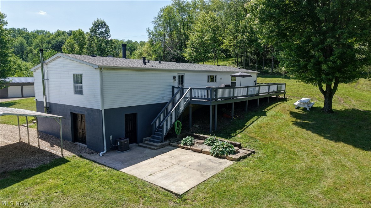 557 Beans Road SE Sherrodsville OH 44675
