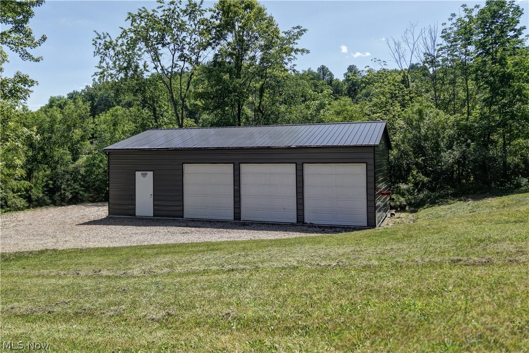 557 Beans Road SE Sherrodsville OH 44675