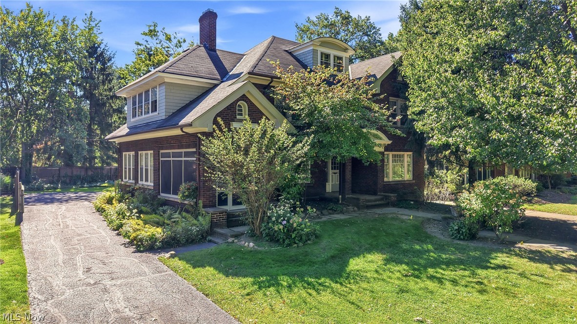 2692 Colchester Road Cleveland Heights OH 44106