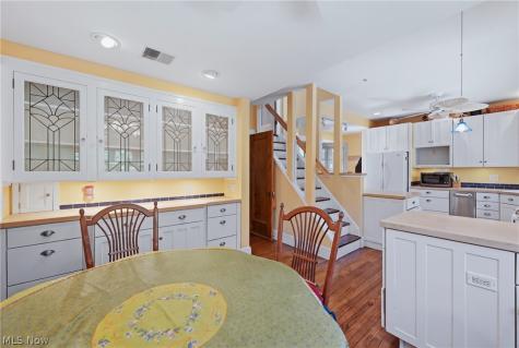2692 Colchester Road Cleveland Heights OH 44106