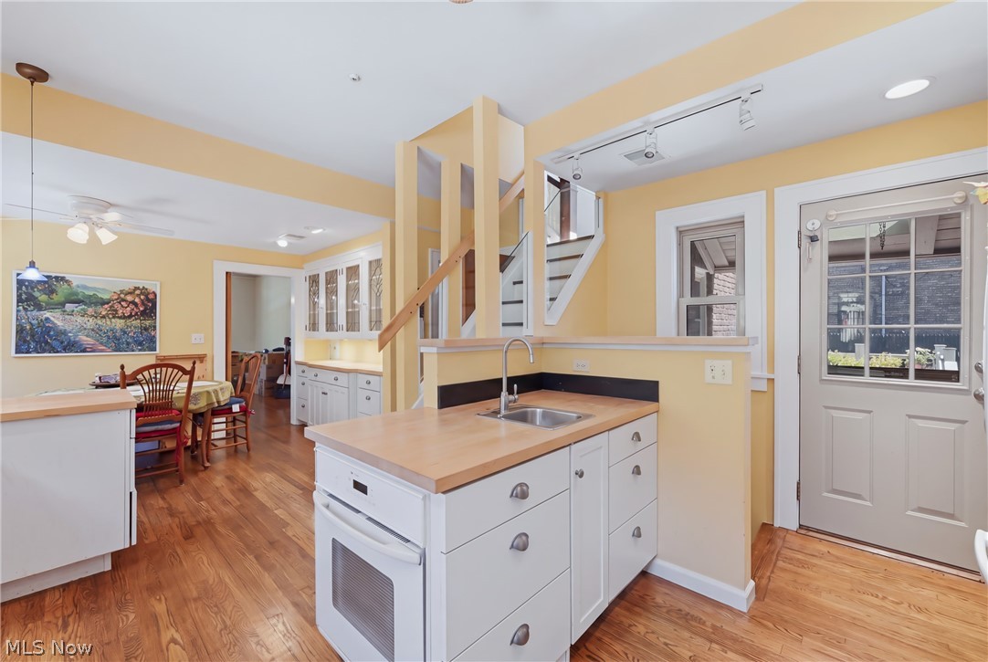 2692 Colchester Road Cleveland Heights OH 44106