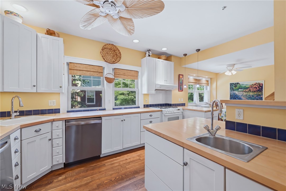 2692 Colchester Road Cleveland Heights OH 44106