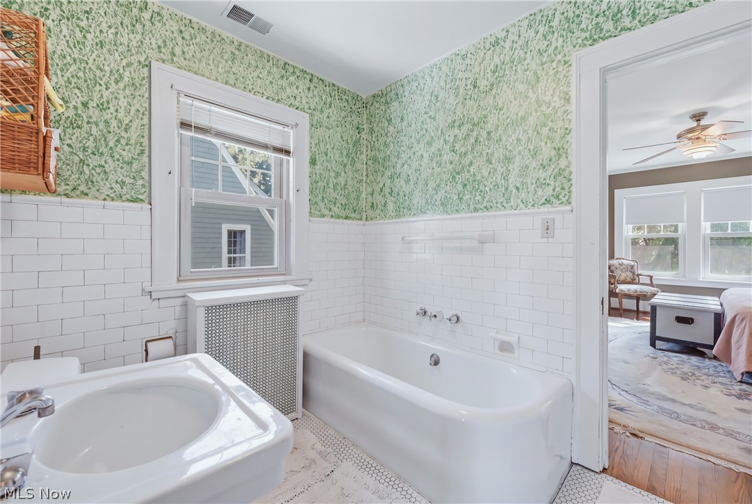 2692 Colchester Road Cleveland Heights OH 44106