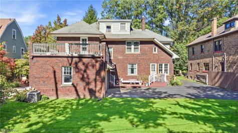 2692 Colchester Road Cleveland Heights OH 44106