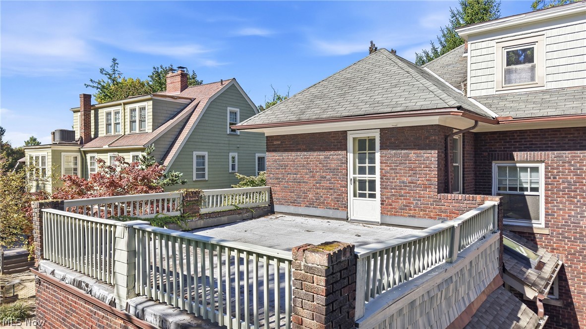 2692 Colchester Road Cleveland Heights OH 44106