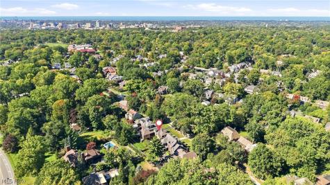 2692 Colchester Road Cleveland Heights OH 44106