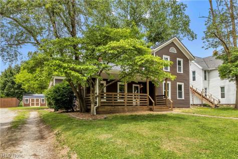 137 N Vine Street Medina OH 44256