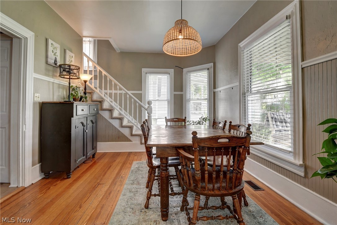 302 SW Maple Street Sugarcreek OH 44681