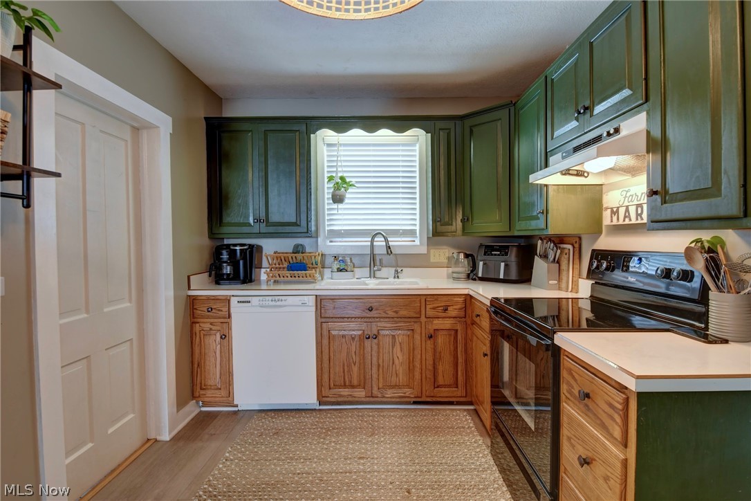302 SW Maple Street Sugarcreek OH 44681