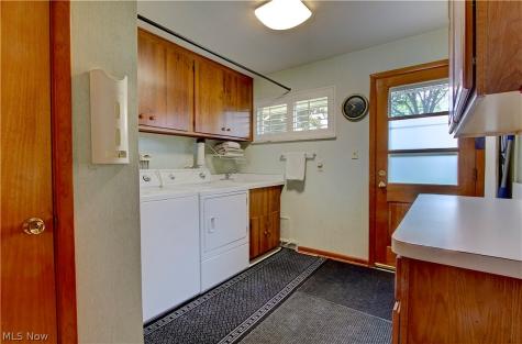 5265 Evergreen Drive North Olmsted OH 44070