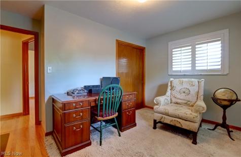 5265 Evergreen Drive North Olmsted OH 44070