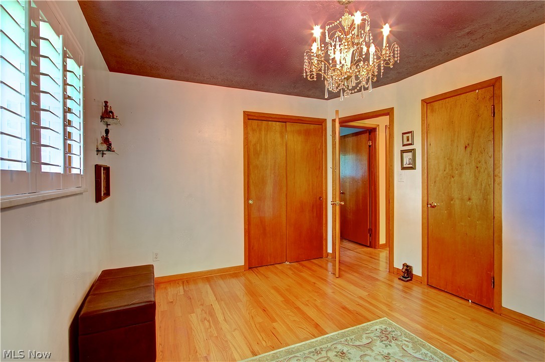 5265 Evergreen Drive North Olmsted OH 44070