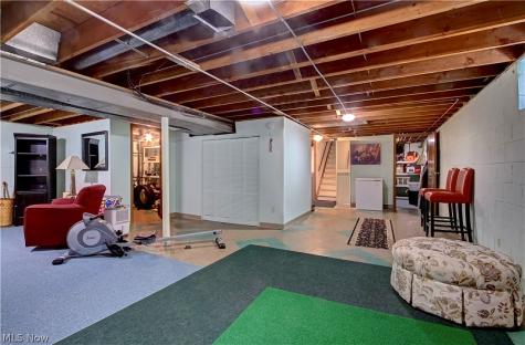 5265 Evergreen Drive North Olmsted OH 44070