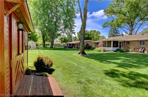 5265 Evergreen Drive North Olmsted OH 44070