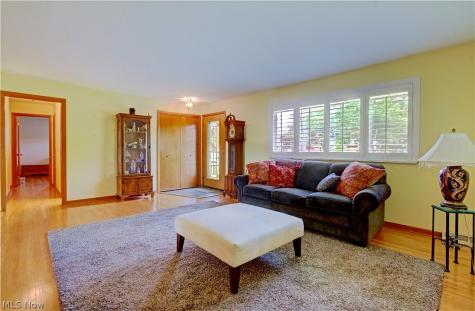 5265 Evergreen Drive North Olmsted OH 44070