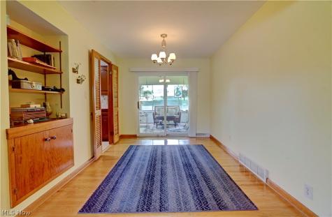 5265 Evergreen Drive North Olmsted OH 44070