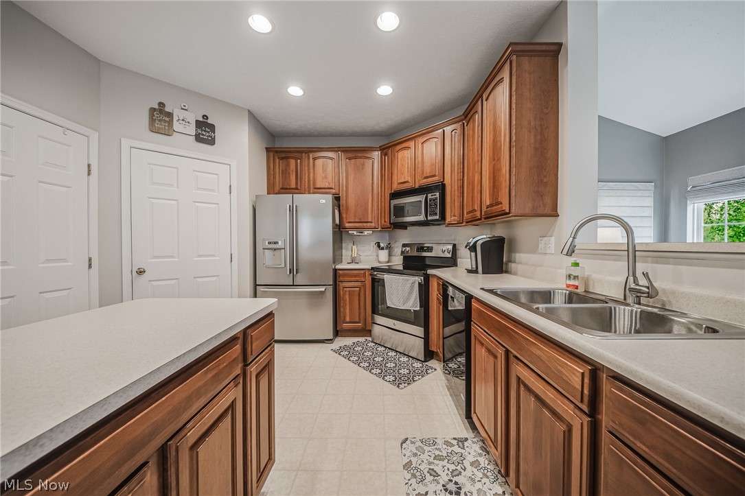 6160 W Breezeway Drive North Ridgeville OH 44039