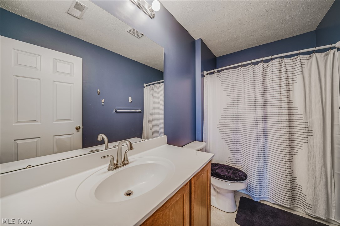 6160 W Breezeway Drive North Ridgeville OH 44039