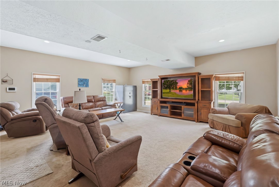 3645 Hunters Hill Poland OH 44514