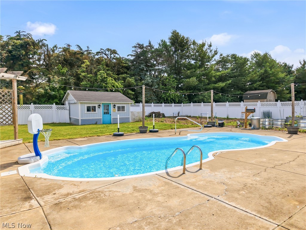 3645 Hunters Hill Poland OH 44514