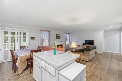 2664 Himelrigh Boulevard Barberton OH 44203