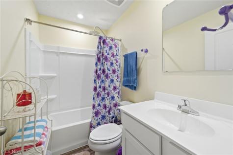2664 Himelrigh Boulevard Barberton OH 44203