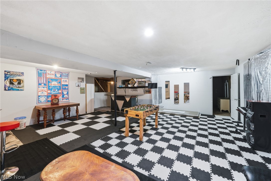 2664 Himelrigh Boulevard Barberton OH 44203