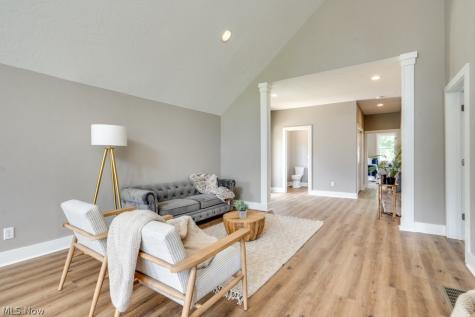 1182 Eastwood Avenue Tallmadge OH 44278