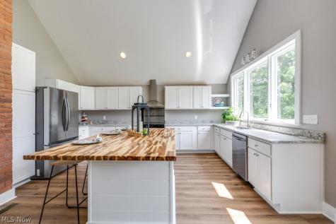 1182 Eastwood Avenue Tallmadge OH 44278
