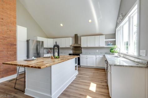 1182 Eastwood Avenue Tallmadge OH 44278