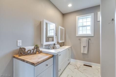 1182 Eastwood Avenue Tallmadge OH 44278