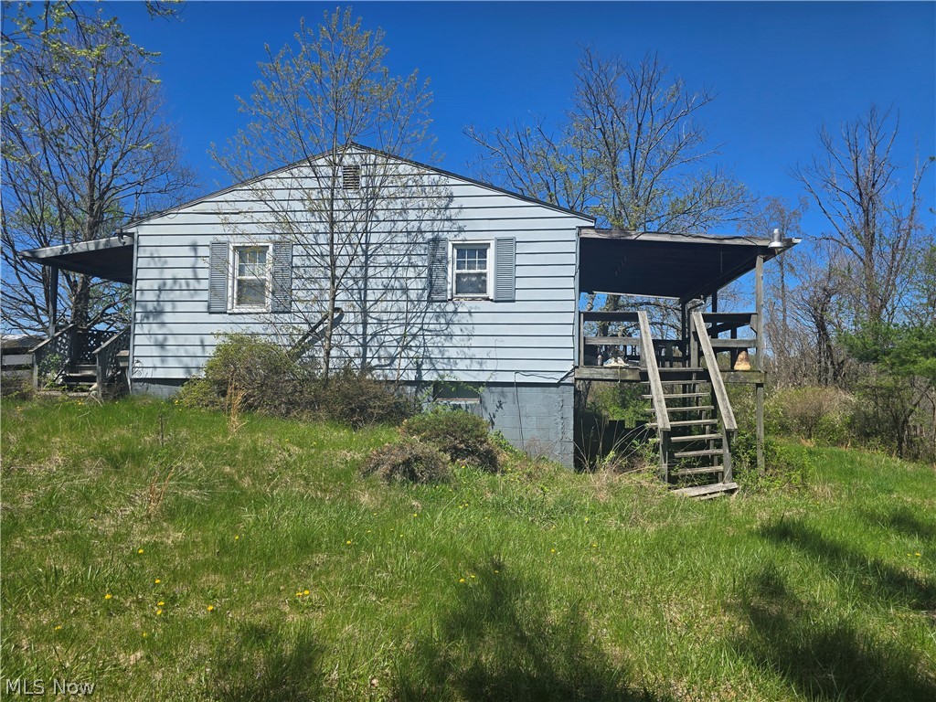 4246 N Dugan Road NW Mcconnelsville OH 43756