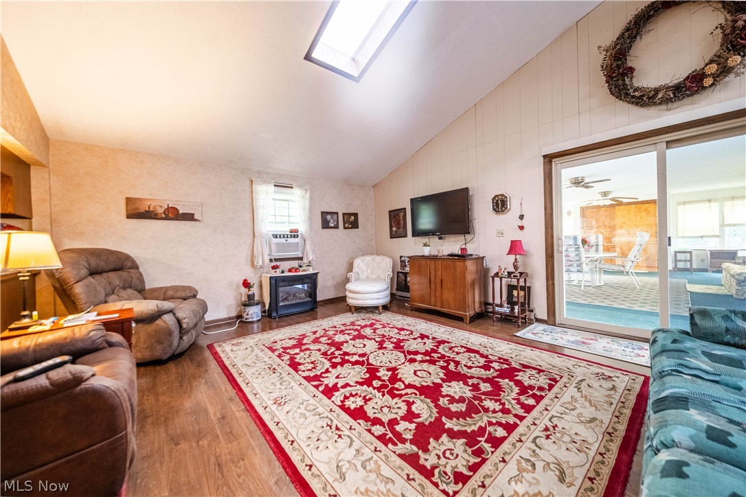 203 E Wood Street Shreve OH 44676