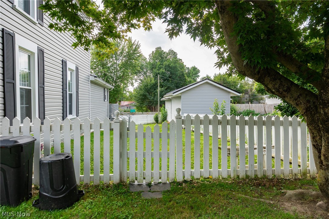 203 E Wood Street Shreve OH 44676