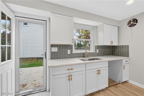 27419 Donald Drive Bay Village OH 44140