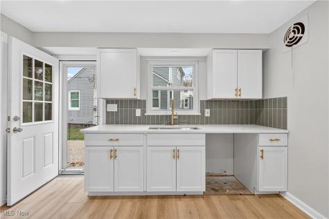 27419 Donald Drive Bay Village OH 44140