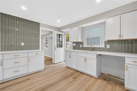 27419 Donald Drive Bay Village OH 44140