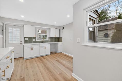 27419 Donald Drive Bay Village OH 44140