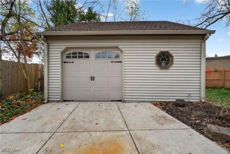 27419 Donald Drive Bay Village OH 44140