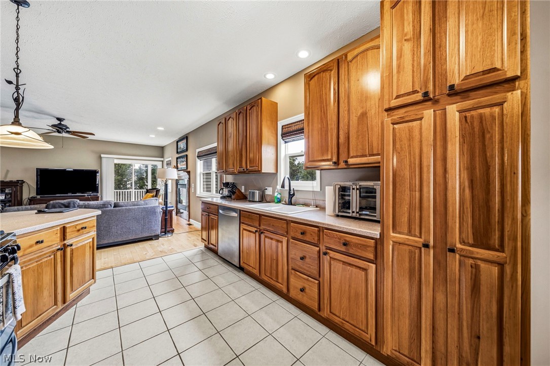 1860 Rockefeller Road Wickliffe OH 44092
