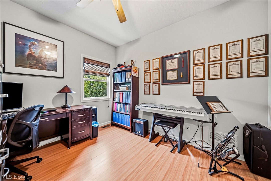 1860 Rockefeller Road Wickliffe OH 44092