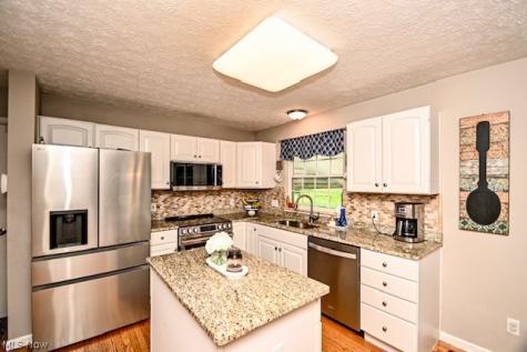 9952 Agate Street NW Canal Fulton OH 44614