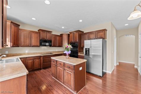 38521 Berkshire Avenue Avon OH 44011