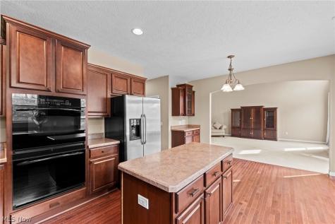 38521 Berkshire Avenue Avon OH 44011