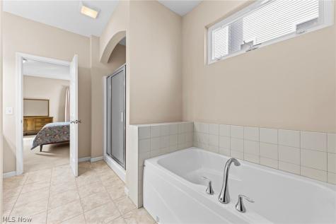 38521 Berkshire Avenue Avon OH 44011