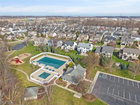 38521 Berkshire Avenue Avon OH 44011