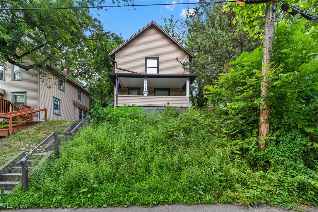 677 Sharon Street Akron OH 44314