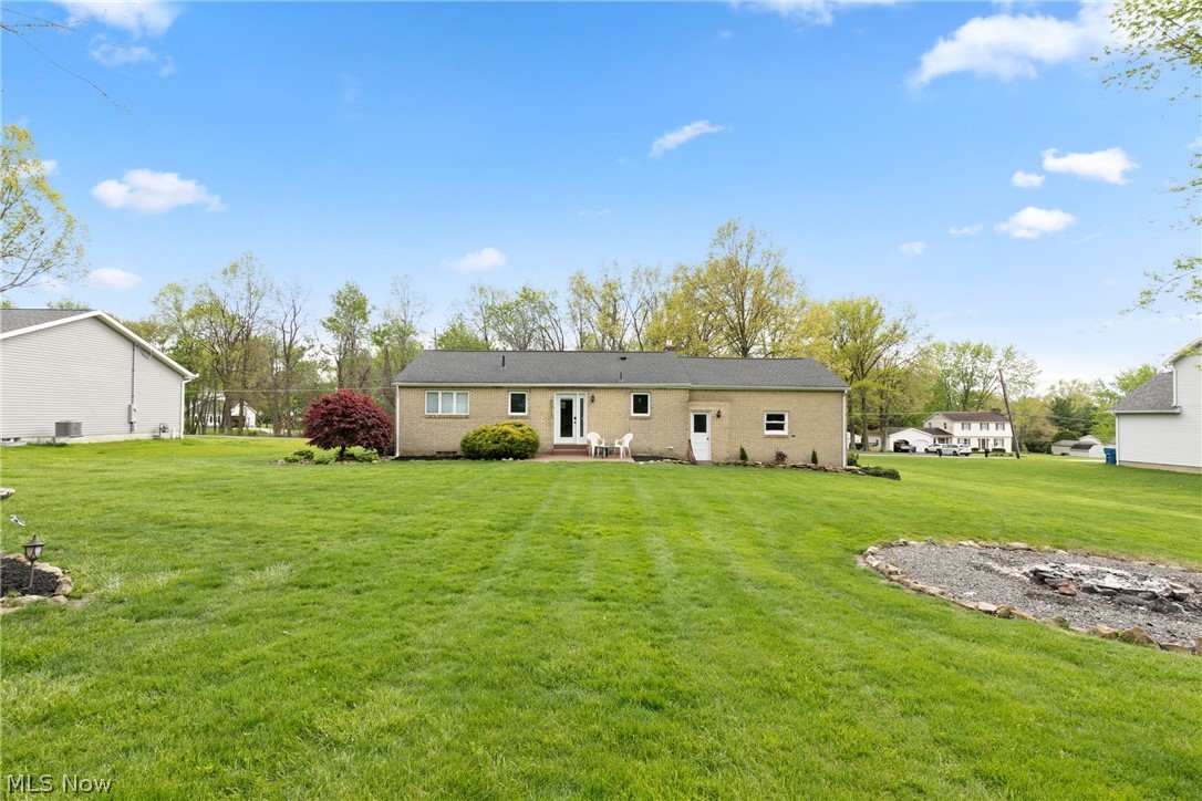 6987 White Oak Drive Hubbard OH 44425