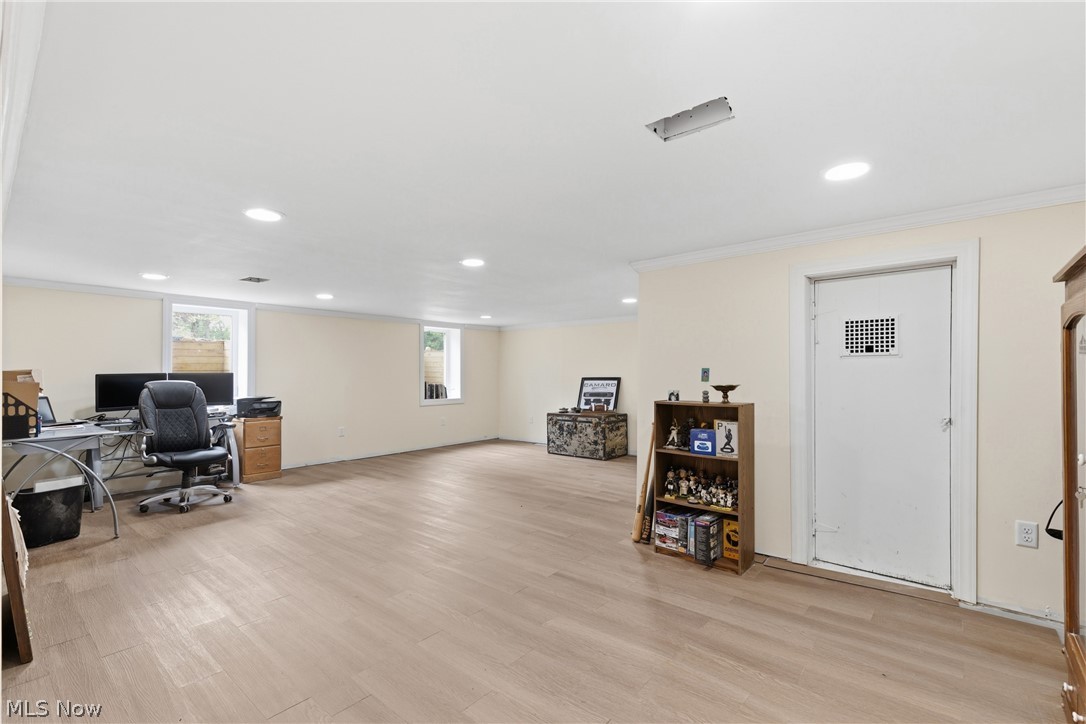 6987 White Oak Drive Hubbard OH 44425