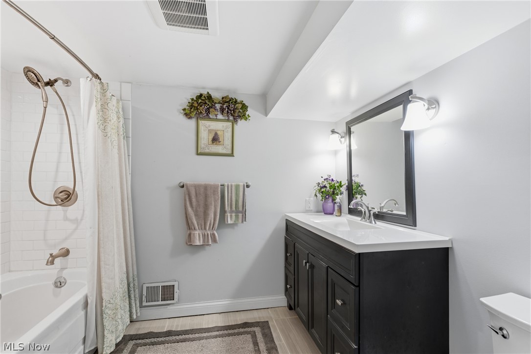 6987 White Oak Drive Hubbard OH 44425